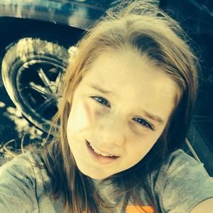 Meet your Posher, Alyssa